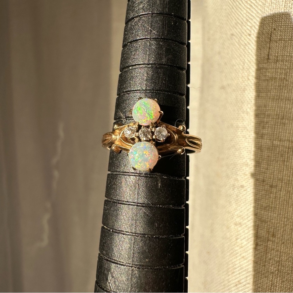 14k gold Australian opal and diamond ring antique